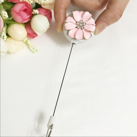 NWT Floral Rhinestone Retractable Name Badge - Picture 4 of 7